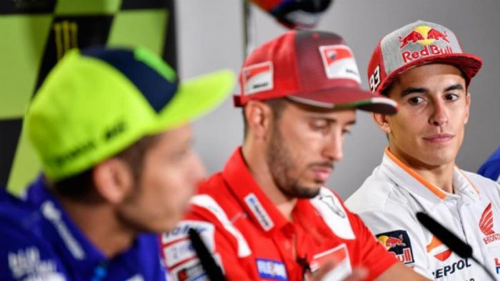 Η χαρακτηριστική αυτή εικόνα από τις συνεντεύξεις τύπου των MotoGP αναμένεται να αλλάξει πολύ σύντομα... 