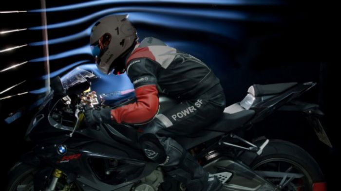 5 + 1 tips για οδήγηση με ισχυρό άνεμο 5 + 1 tips για οδήγηση με ισχυρό άνεμο