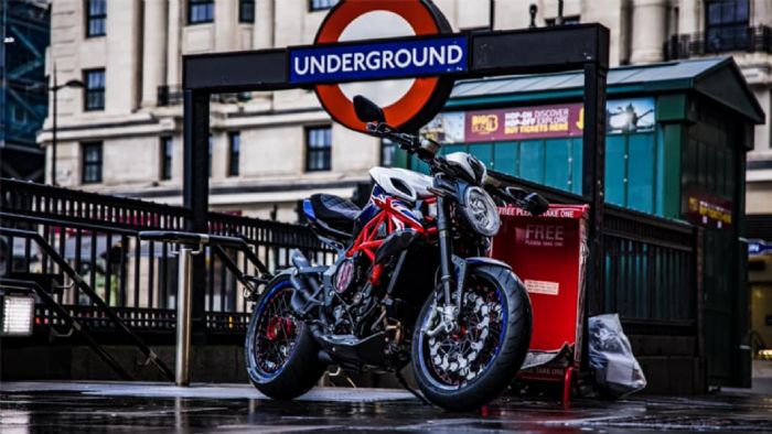 Αυτή είναι η MV Agusta Dragster London Special. Αυτή είναι η MV Agusta Dragster London Special.