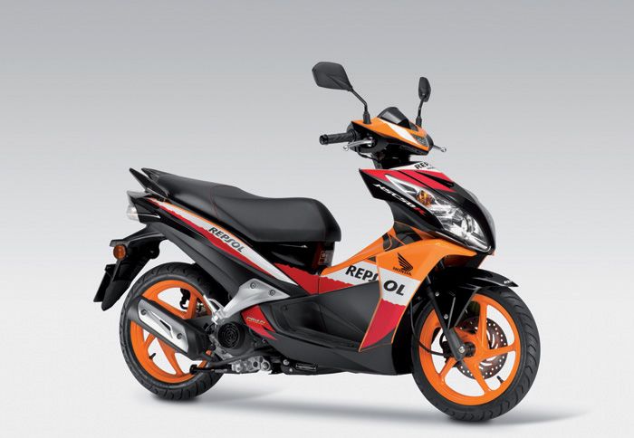 Η Honda παρουσίασε το νέο NCS50R, ένα sport scooter 50 κ.εκ..