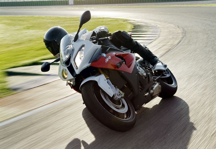 H BMW ανανεώνει διακριτικά, αλλά ουσιαστικά, το S 1000 RR για το 2012. H BMW ανανεώνει διακριτικά, αλλά ουσιαστικά, το S 1000 RR για το 2012.