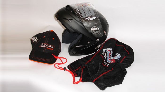 Αποκτήστε το F340 σε τιμή προσφοράς 77 ευρώ, σε μέγεθος Small, από την Ε-ΜΟΤΟ. Περισσότερα στο τηλ. 210 -8252303.