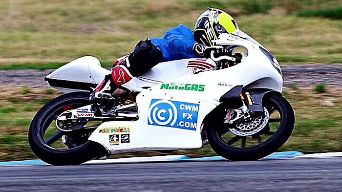 Σε ηλικία 14 χρόνων και 288 ημερών, ο Νότης Παπαπαύλου γίνεται ο νεότερος αναβάτης που έχει κερδίσει αγώνα στο Πανελλήνιο Πρωτάθλημα Ταχύτητας!