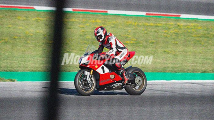 Είναι αυτή μια νέα έκδοση της Ducati Panigale V4S; 