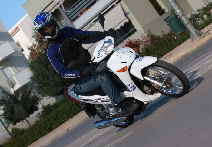 Honda ANF 125 Innova
