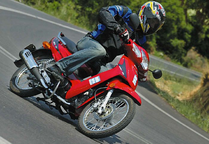 Kymco Activ 125 SR 2006: από 558 έως 620 ευρώ.
