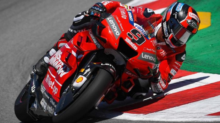 O Danilo Petrucci στην Desmosedici GP19 του. 