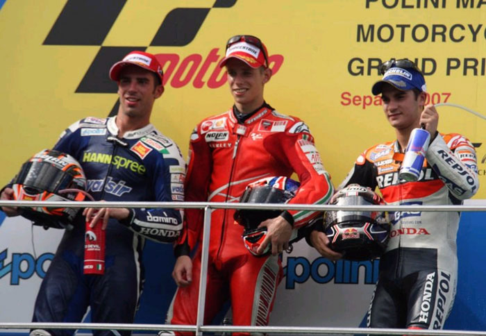 Δέκατη νίκη για τον Stoner