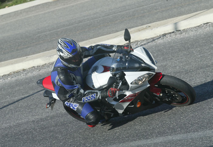 Δοκιμάζουμε το ανανεωμένο μοντέλο της Yamaha YZF-R6