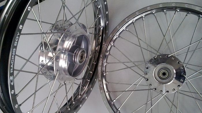 Οι ζάντες για παπιά της Racing Boy ξεχωρίζουν για τη σχεδίασή τους αλλά και την ποικιλία χρωμάτων στην οποία είναι διαθέσιμες.