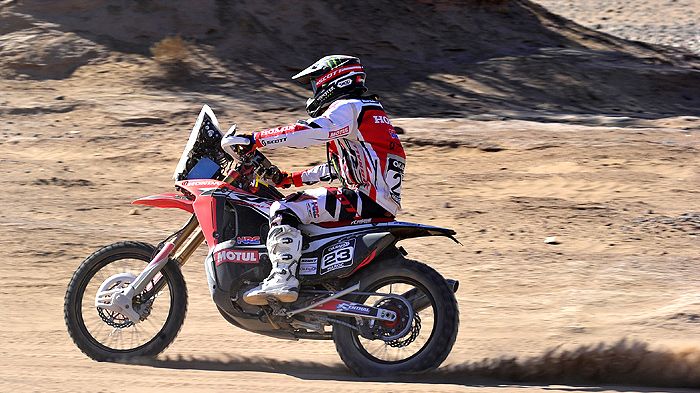 Ο Joan Barreda σημείωσε τον ταχύτερο χρόνο στην ειδική και αυτό του έδωσε την πρ Ο Joan Barreda σημείωσε τον ταχύτερο χρόνο στην ειδική και αυτό του έδωσε την πρωτιά και στη γενική κατάταξη την 3η ημέρα του Μαροκινού Ράλι.