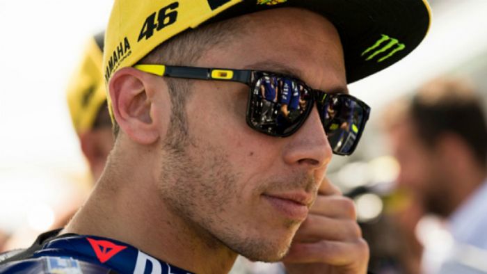 Ελπίζει ο επόμενος αγώνας να γίνει σε στεγνό οδόστρωμα.