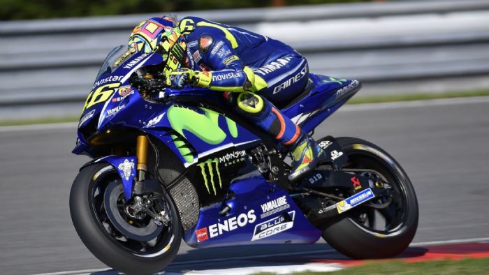 Την γεύση της κορυφής ένιωσε ο Valentino Rossi ξανά, στις δοκιμές του Brno. Την γεύση της κορυφής ένιωσε ο Valentino Rossi ξανά, στις δοκιμές του Brno.