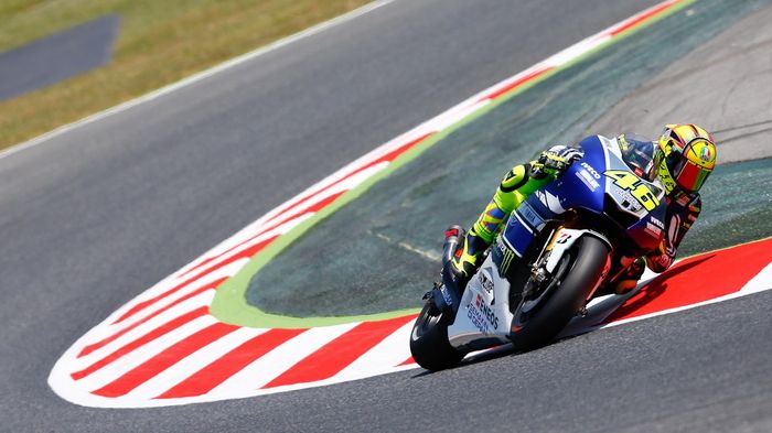 Ενας γιατρός... από τα παλιά. Ο Rossi έκανε απίστευτο χρόνο στα δεύτερα δοκιμαστικά παίρνοντας την πρωτιά.