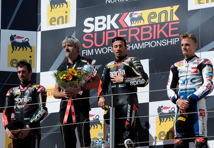 Τρίο Aprilia στο βάθρο, στο πρώτο σκέλος του Nurburgring. Ανυπέρβλητος Biaggi, φοβερός Laverty, εκπληκτικός Davies. ¶ξιοι!