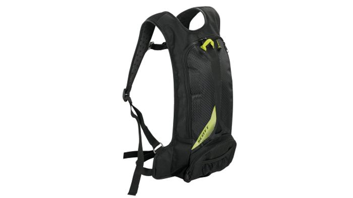 Το Radiator Waterbag θα το βρείτε στη MOTO ΠΗΓΑΣΟΣ στην τιμή των 87 ευρώ.