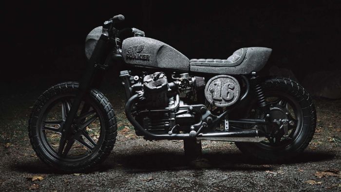 Το σώμα είναι όλο από πέτρα