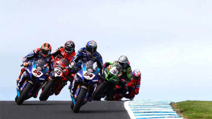 Θεαματικό ήταν το πρώτο αγωνιστικό Σαββατοκύριακο των World Superbikes στην Αυστραλία. 