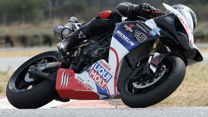 Η ομάδα Superbmotos-Tsesmelis Team, ανακοινώνει τη διακοπή συνεργασίας με 2 χορηγούς της.