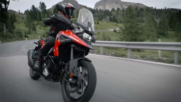 H μορφή του νέου Suzuki V-Strom πλέον αποκαλύφθηκε. 