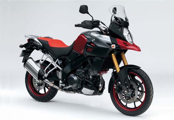 Η Suzuki παρουσίασε το V-Strom 1000 Concept, μια μοτοσικλέτα με περισσότερο περιπετειώδη χαρακτήρα από το V-Strom που γνωρίζουμε. 