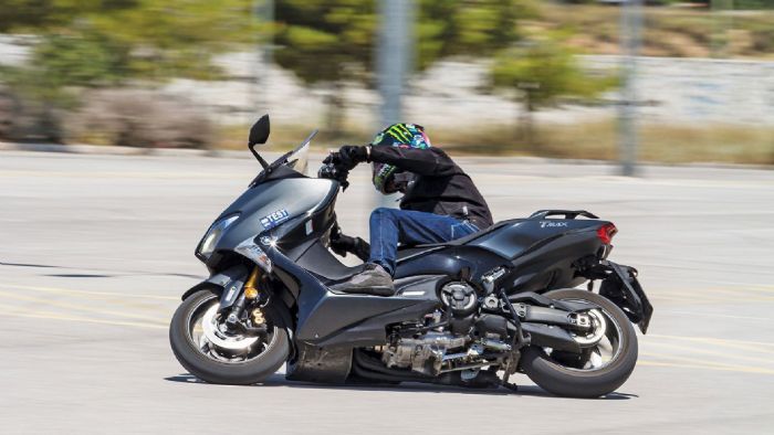 Test: Yamaha TMAX SX