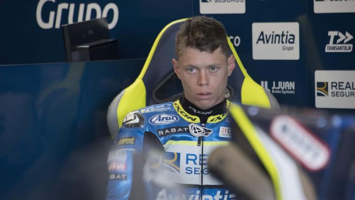 O Tito Rabat σε φωτογραφία από τα paddocks. O Tito Rabat σε φωτογραφία από τα paddocks.