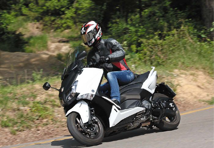 O κινητήρας απέκτησε 31 επιπλέον κ.εκ.. Το μεγαλύτερο όφελος από αυτή την κίνηση έρχεται στις χαμηλομεσαίες σ.α.λ., εκεί που οι ρεπρίζ είναι εξαιρετικές. 