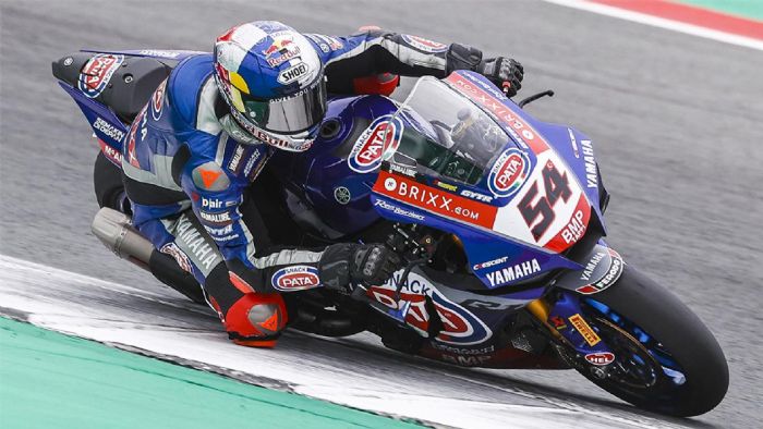 Ο πρωταθλητής WSBK του 2021, Toprak Razgatlioglu. Ο πρωταθλητής WSBK του 2021, Toprak Razgatlioglu.