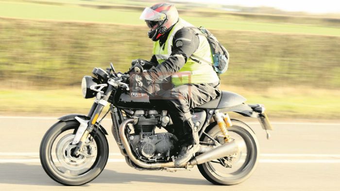 Spy pics: Κι άλλη έκδοση του Triumph Thruxton; 