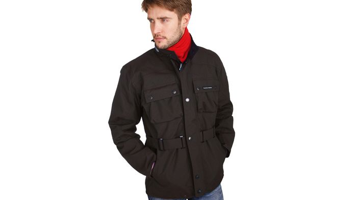 Το Tucanourbano Urbis θα το βρείτε στην Μπαξεβάνης Moto στην τιμή των 237 ευρώ. Περισσότερα στο τηλ. 210-9237000.