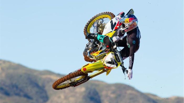 Η Twin Air είδε τις ομάδες που προτίμησαν τα φίλτρα της στο πρωτάθλημα SX/MX των ΗΠΑ και το Π.Π. enduro και ΜΧ του 2013 να κατακτούν τη μία νίκη μετά την άλλη. 