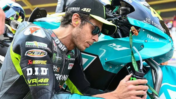 Valentino Rossi: Αποχαιρετά τα MotoGP στο τέλος της σεζόν Valentino Rossi: Αποχαιρετά τα MotoGP στο τέλος της σεζόν