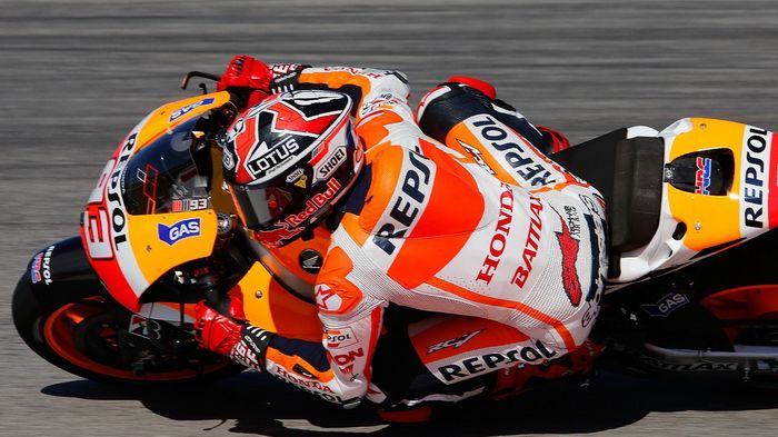 Πρώτος στα πρώτα, πρώτος και στα δεύτερα δοκιμαστικά, ο ταχύτατος rookie της Rep Πρώτος στα πρώτα, πρώτος και στα δεύτερα δοκιμαστικά, ο ταχύτατος rookie της Repsol Honda, δείχνει έτοιμος για την... στέψη.