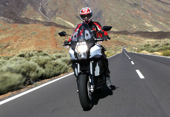 Αν και είναι σημαντικά βασισμένο στο Z1000, το Kawasaki Versys 1000 είναι κάτι περισσότερο από ένα «ψηλό Ζ».	