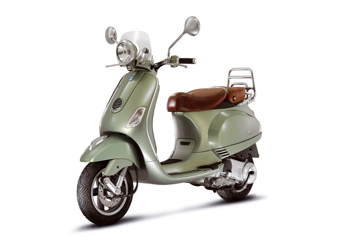 Vespa LXV 125: Κλασσική αλλά με ψεκασμό Vespa LXV 125: Κλασσική αλλά με ψεκασμό