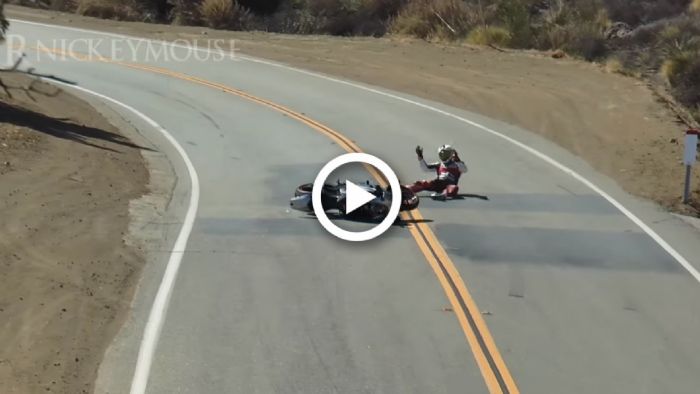 Και γλυστράει...και όλο γλυστράει! Και γλυστράει...και όλο γλυστράει!