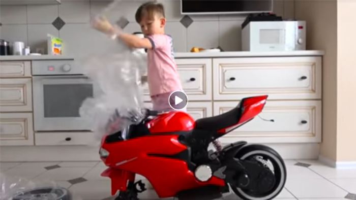 Το καλύτερο unboxing που θα δείτε ποτέ Το καλύτερο unboxing που θα δείτε ποτέ