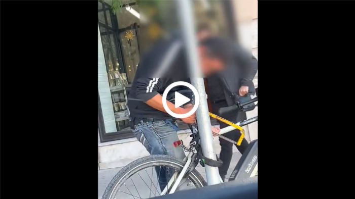 VIDEO: Κλοπή ποδηλάτου καταγράφεται on camera 