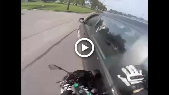 VIDEO: Υπερβολική ταχύτητα ανάμεσα στις λωρίδες, έφερε το «κάρμα» VIDEO: Υπερβολική ταχύτητα ανάμεσα στις λωρίδες, έφερε το «κάρμα»