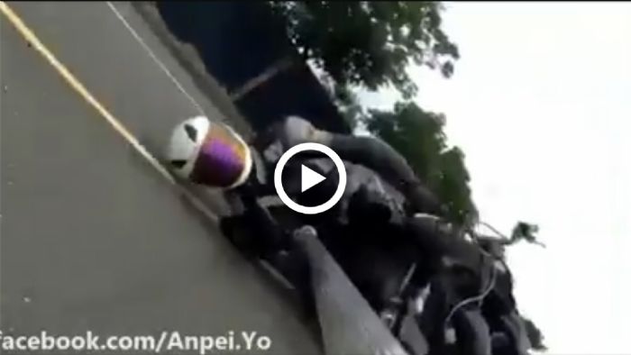 VIDEO: Ξύνοντας αγκώνα-πλάτη-κεφάλι, με το ένα χέρι! VIDEO: Ξύνοντας αγκώνα-πλάτη-κεφάλι, με το ένα χέρι!