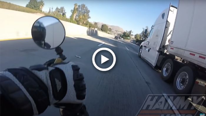 VIDEO: Έπεσε και πέρασε κάτω από την νταλίκα! VIDEO: Έπεσε και πέρασε κάτω από την νταλίκα!