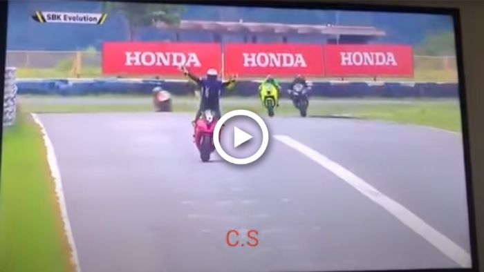 VIDEO: Πανηγύρισε νωρίς, έχασε τον αγώνα! 