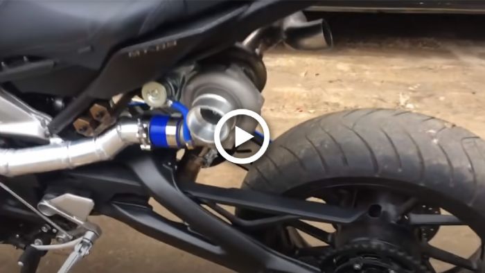 VIDEO: Ένα MT-09 με την τουρμπίνα στα... σκέλια VIDEO: Ένα MT-09 με την τουρμπίνα στα... σκέλια