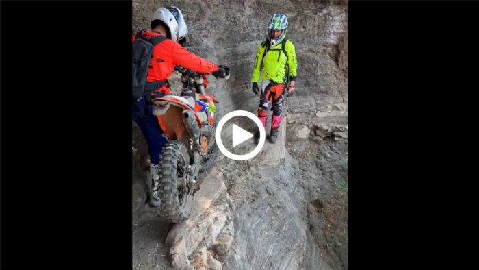 VIDEO: Πώς να περάσεις το... γκρέμι, με Enduro! VIDEO: Πώς να περάσεις το... γκρέμι, με Enduro!