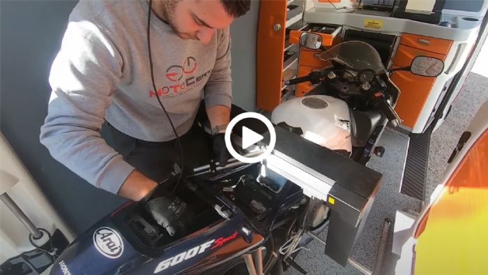 Έτσι γίνεται ο έλεγχος της μοτοσυκλέτας σου από την MotoCert Έτσι γίνεται ο έλεγχος της μοτοσυκλέτας σου από την MotoCert