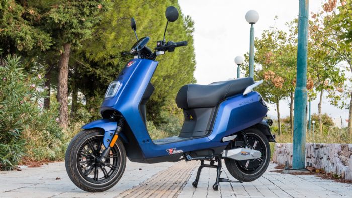 ESF S5: Με αυτονομία 150 χιλιόμετρα και δυνατότητα οδήγησης με δίπλωμα ΑΜ ESF S5: Με αυτονομία 150 χιλιόμετρα και δυνατότητα οδήγησης με δίπλωμα ΑΜ