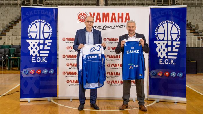 Από αριστερά: Ευάγγελος Λιόλιος, πρόεδρος της ΕΟΚ και Γιάννης Σώκιαλης, Γεν. Διε Από αριστερά: Ευάγγελος Λιόλιος, πρόεδρος της ΕΟΚ και Γιάννης Σώκιαλης, Γεν. Διευθυντής του κλάδου Yamaha της Μοτοδυναμική.