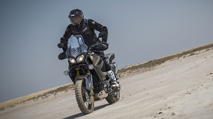 Μικρές βελτιώσεις δέχτηκε το Super Tenere με στόχο να βελτιώσει ακόμη περισσότερ Μικρές βελτιώσεις δέχτηκε το Super Tenere με στόχο να βελτιώσει ακόμη περισσότερο την άνεση που προσφέρει στο ταξίδι.