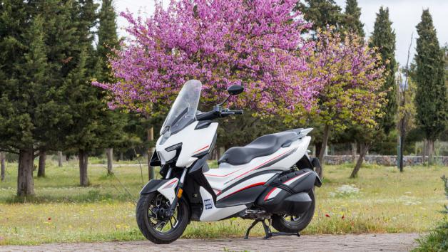 Zontes M310: Ανεβάζει τον πήχη της κατηγορίας σε επιδόσεις